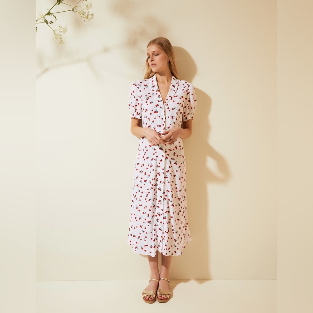 M&S X GHOST
Strawberry Print Puff Sleeve Midi Tea Dress 12
